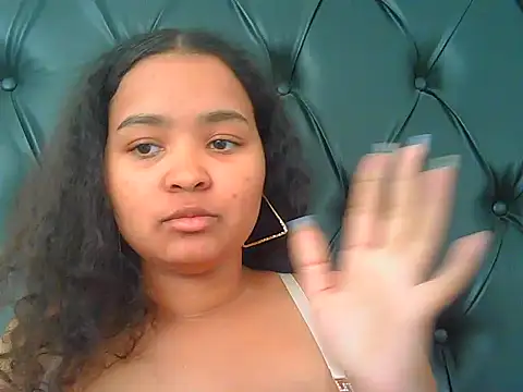 indianaphrodite1 online show from June 17, 8:04 am