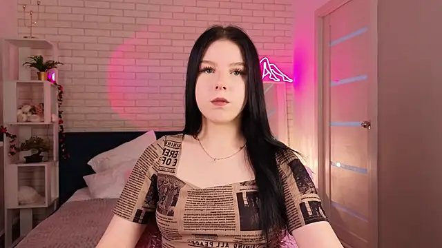 MiaMusee online show from June 21, 4:33 pm