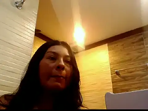 Emily Manzzur online show from May 28, 5:44 pm
