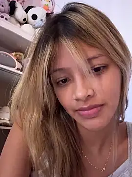 Valeria2207 online show from May 28, 6:22 am
