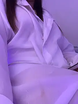 Emily 99 online show from June 17, 6:09 pm