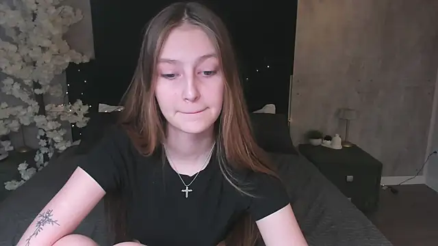 Jessica Jensen online show from June 21, 9:57 am