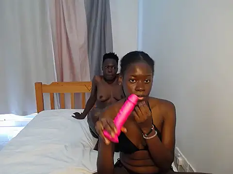 Melaninmagicc online show from May 29, 11:19 am