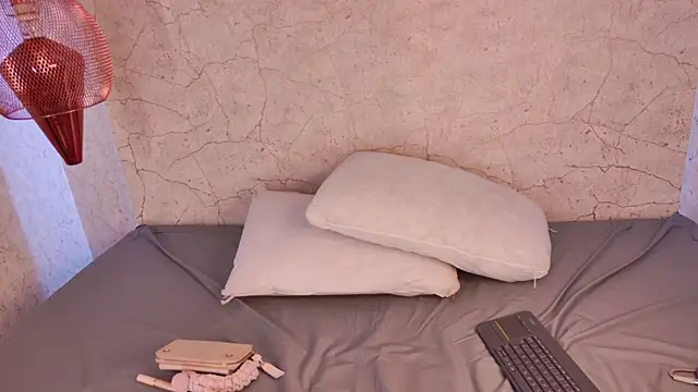 ambar midnigth online show from July 16, 3:55 am
