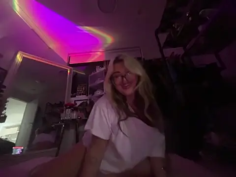 luckygigi online show from May 31, 5:52 pm