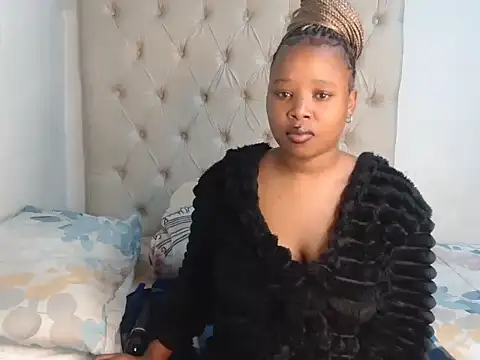 Lihle 00 online show from July 10, 7:25 pm