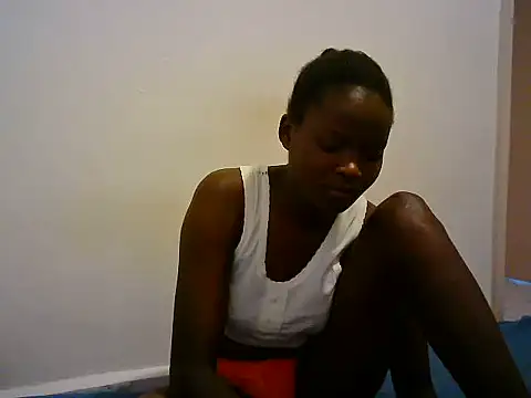 BerryJulie online show from June 15, 9:31 am