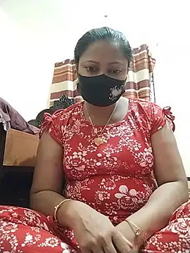 Uma 2 online show from June 4, 4:55 pm