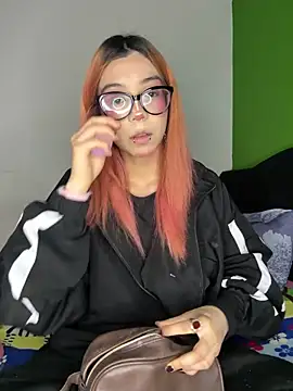 Nana-Komatsu online show from June 16, 5:08 am