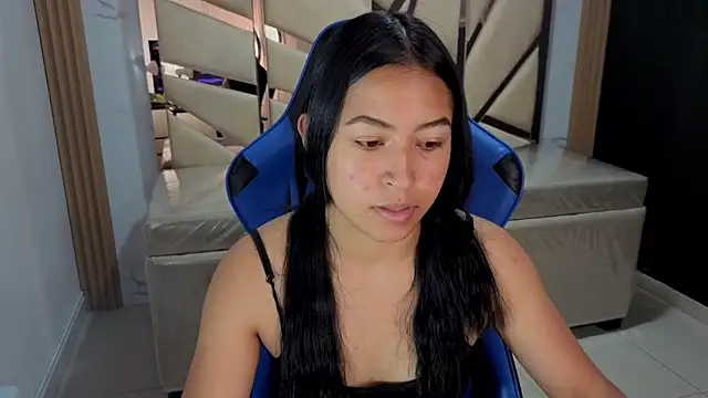 lia x a online show from June 22, 12:46 pm