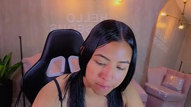 lia x a online show from July 8, 1:24 pm