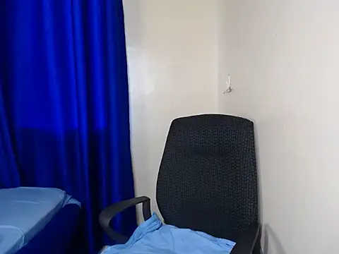 KittyKissess02 online show from July 3, 4:18 am