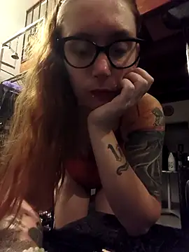 ladydivine14 online show from July 6, 8:33 pm