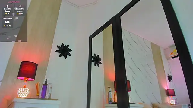 DanniValencia online show from June 19, 1:47 pm