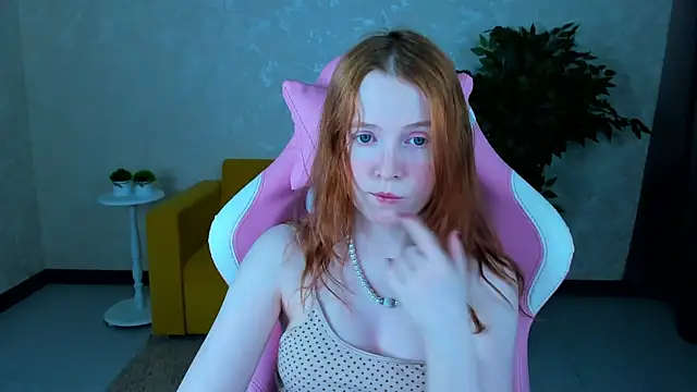 ari-kittyy online show from June 11, 4:09 am