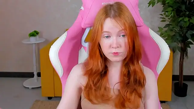 ari-kittyy online show from June 22, 4:09 am