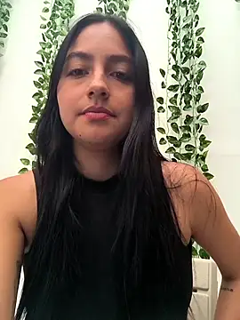 SophiCastro09  online show from June 25, 2:07 pm
