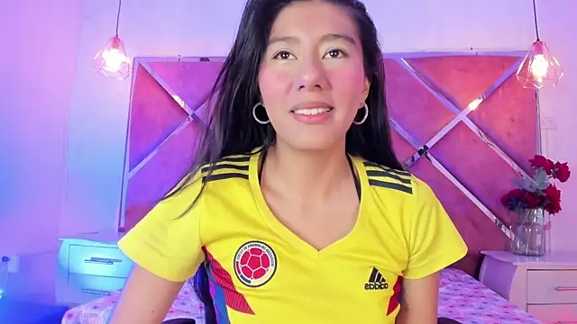 Carla Alvez online show from July 3, 2:23 pm