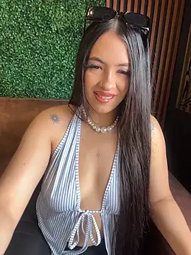 ArianaBlum online show from June 21, 2:43 pm