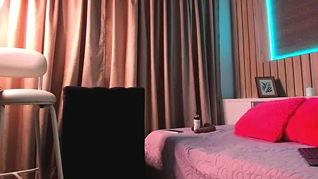 Sarah miel online show from June 21, 4:27 am