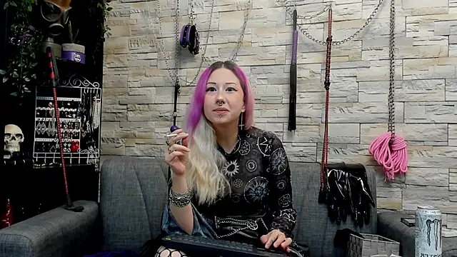 Miss Kaz online show from July 20, 11:38 pm