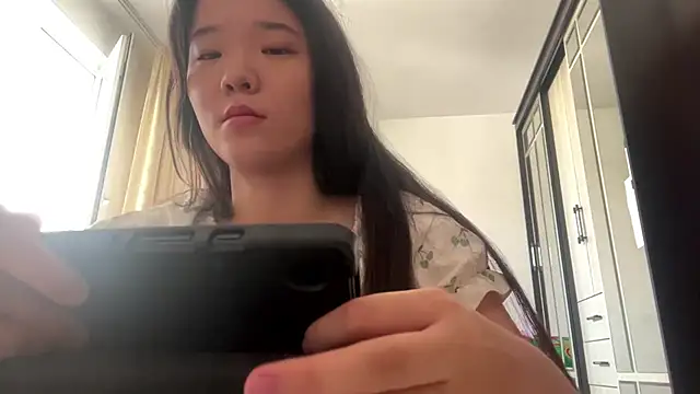 Mika strawberry online show from June 22, 5:37 am