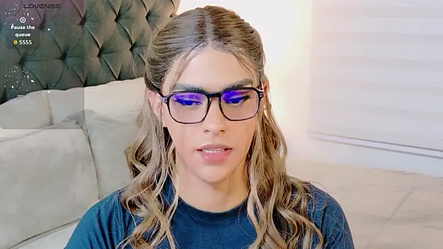 Scarlethvhonparker online show from February 14, 2:46 am