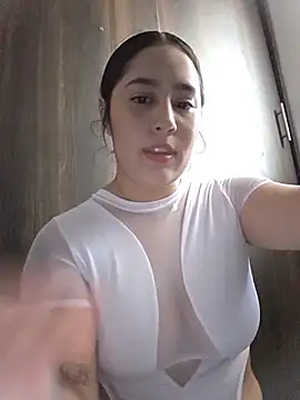 aisha duque  online show from July 12, 10:32 pm