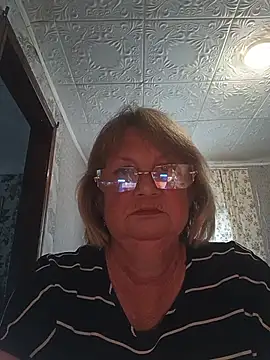 MilashkaCutie50 online show from July 7, 3:42 am