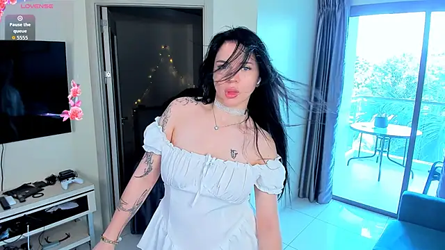 Evelyne xxo online show from August 10, 3:32 am