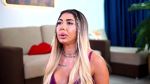 LucyyRosse online show from August 9, 8:07 am