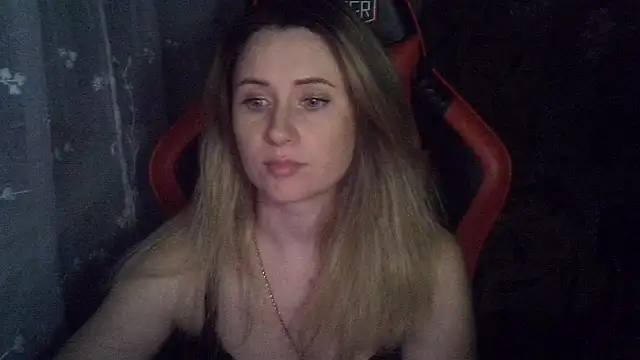 KiraKisskiss online show from June 15, 7:47 pm