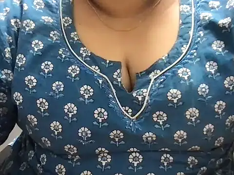 Sunhari GirL  online show from June 24, 4:55 am