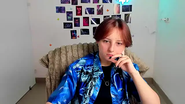 Dilara Kiss  online show from August 8, 5:37 am