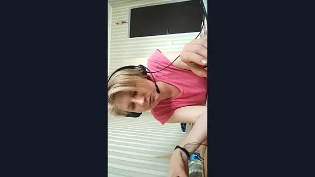 JennyShortcut online show from June 19, 12:52 pm