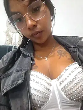 sophiagomezx online show from July 11, 9:37 pm