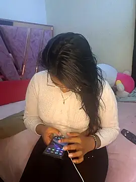 sophiagomezx online show from July 29, 12:43 am