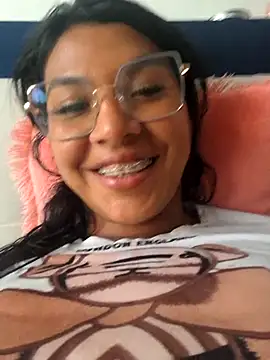 sophiagomezx online show from July 31, 8:43 pm
