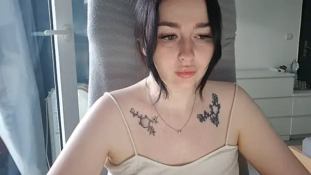 Baby girl 2028 online show from July 2, 6:14 pm