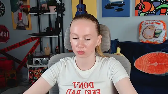 BellaRosewood online show from August 7, 5:36 am