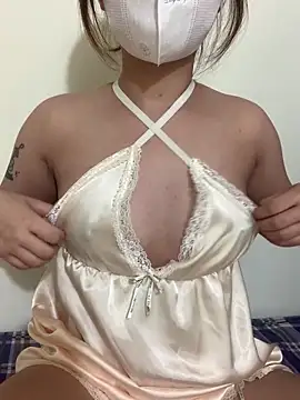 Ninaa20 online show from June 21, 5:39 pm