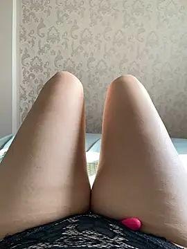 Blondygirl1 online show from June 25, 4:45 am