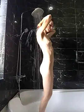 Amber D online show from July 1, 2:05 pm