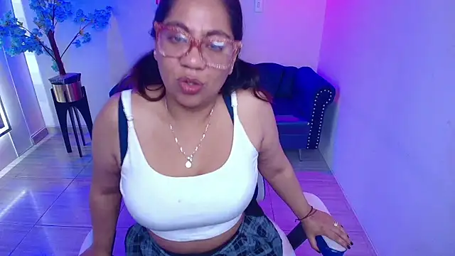 Silvana lane online show from July 15, 7:40 pm