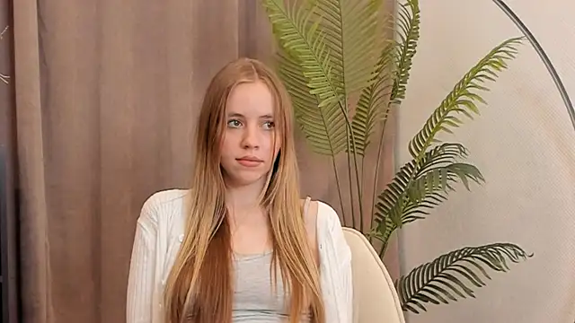 ChristiaSkeet online show from June 23, 12:36 pm