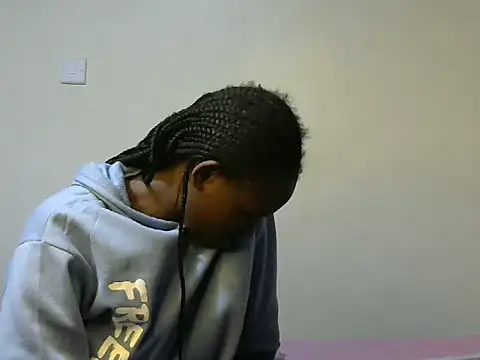 shypretty online show from July 5, 10:10 am