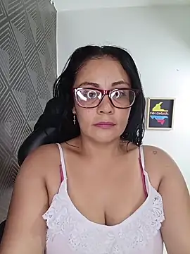 DiablaProhibida online show from June 21, 8:02 pm