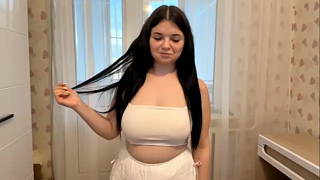 lilchich online show from June 23, 4:27 pm