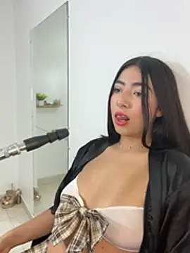 cherry skinnyy  online show from July 25, 1:34 am