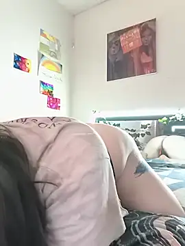 starfucker420XO online show from July 12, 6:31 pm